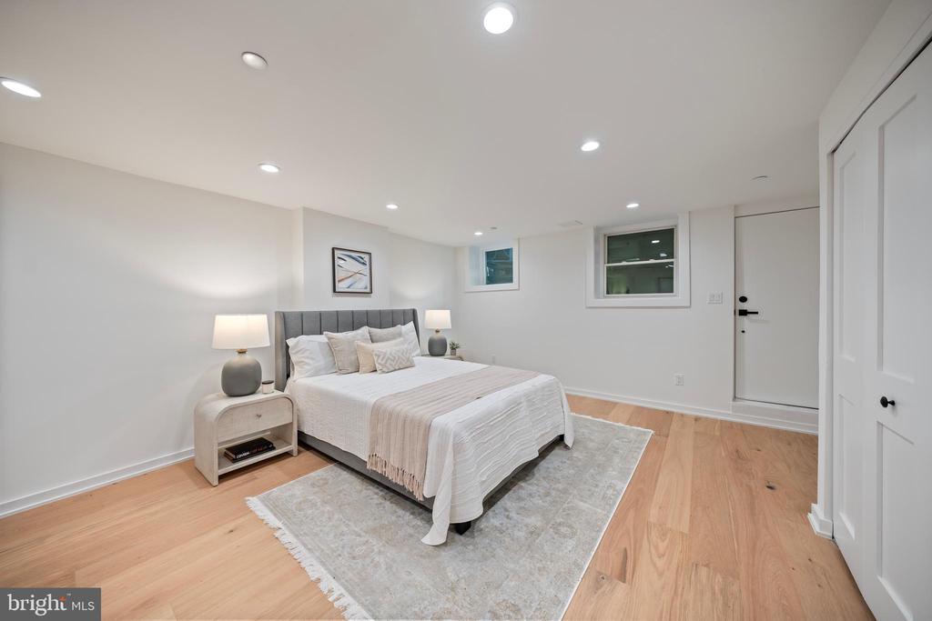 131 11TH STREET NE Unit: A