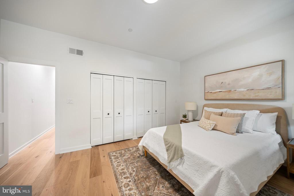131 11TH STREET NE Unit: B