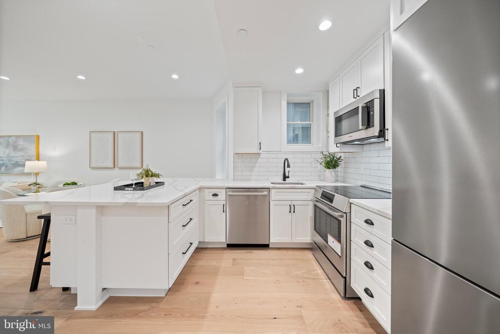 131 11TH STREET NE Unit: B