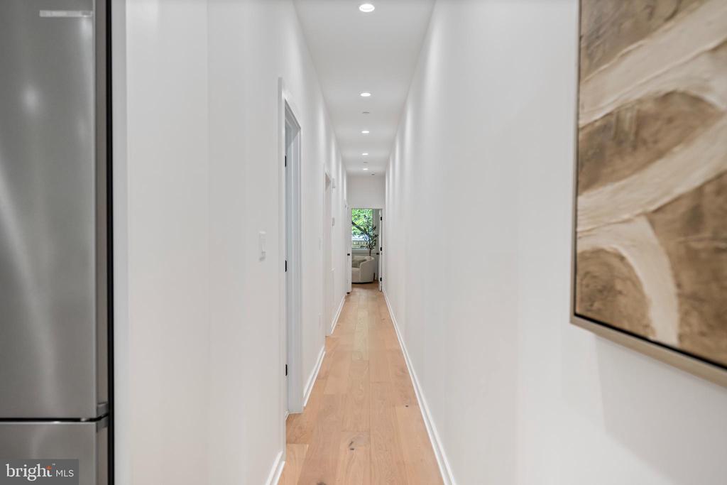 131 11TH STREET NE Unit: B