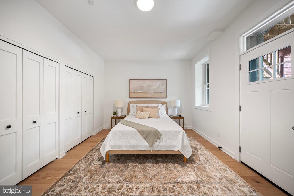 131 11TH STREET NE Unit: B