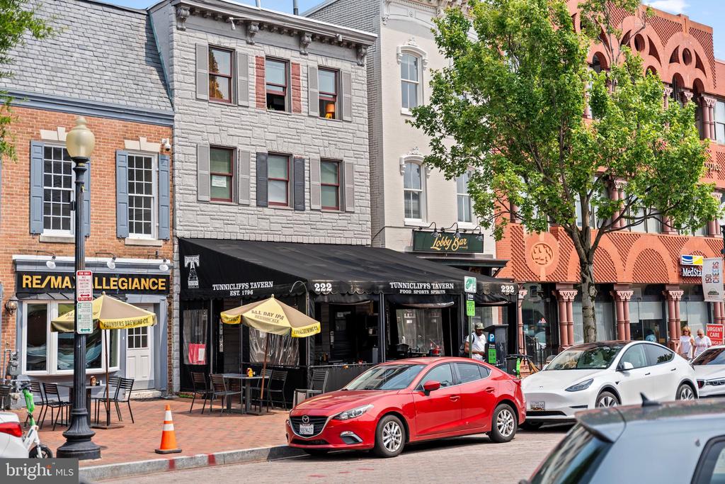 131 11TH STREET NE Unit: B