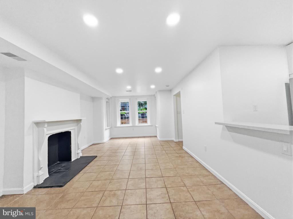 1813 8TH STREET NW Unit: #LL