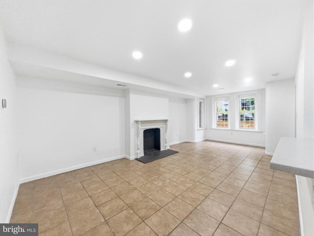 1813 8TH STREET NW Unit: #LL
