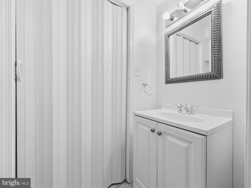 1813 8TH STREET NW Unit: #LL