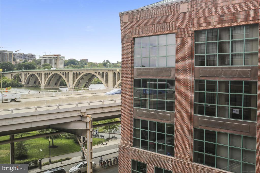 3303 WATER STREET NW Unit: 5N