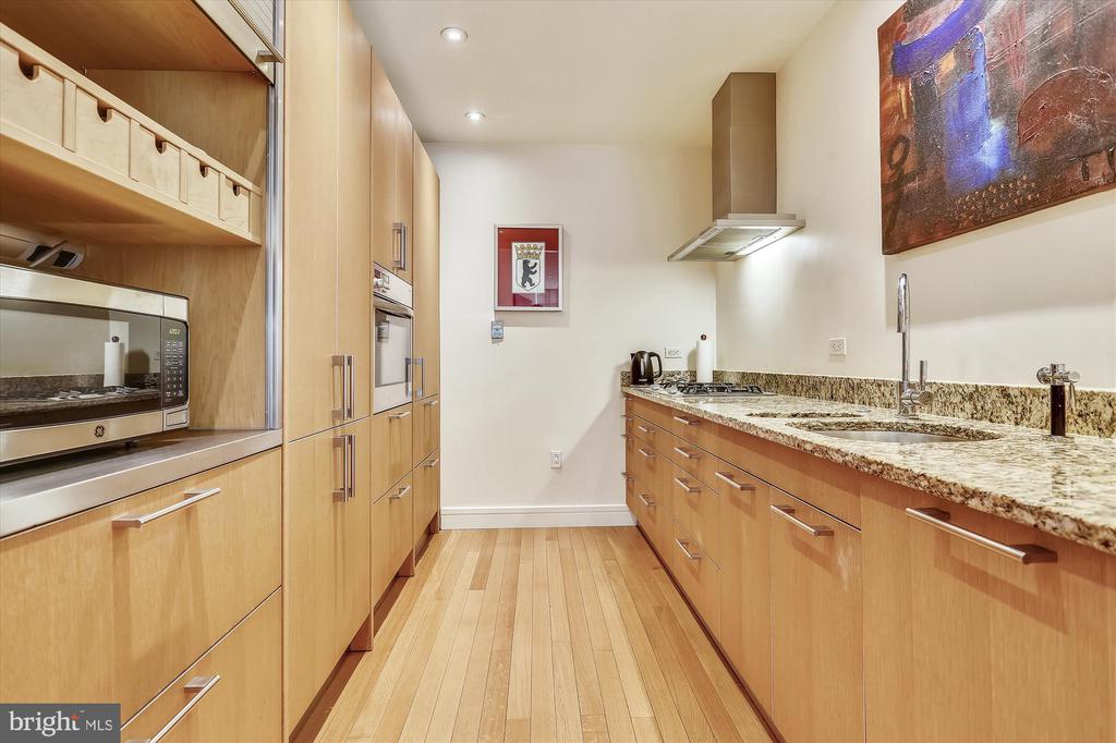 3303 WATER STREET NW Unit: 5N
