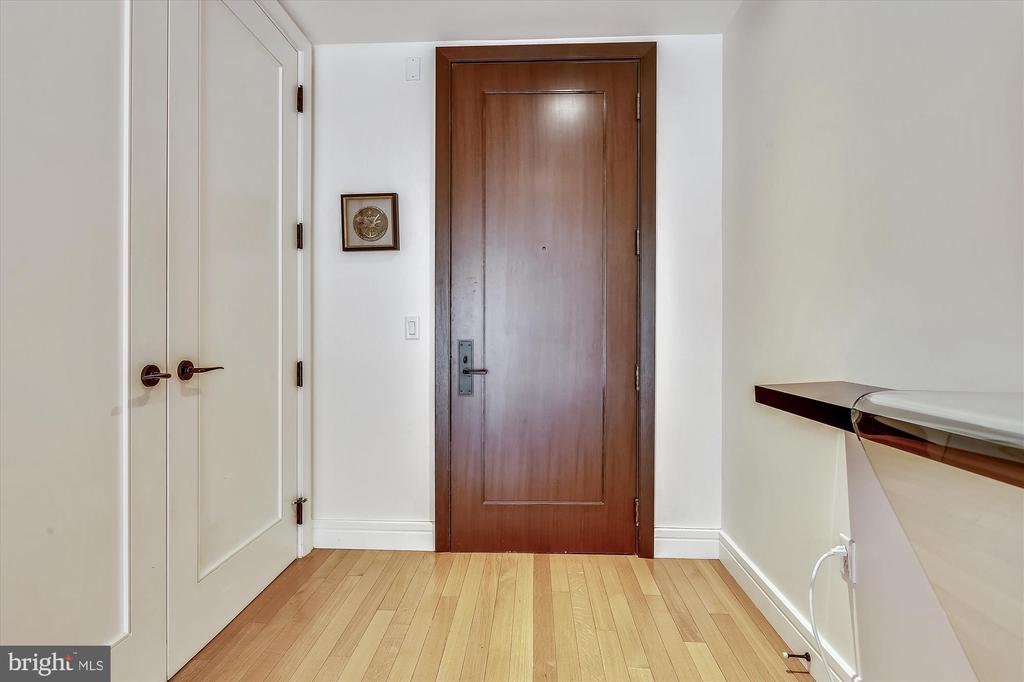 3303 WATER STREET NW Unit: 5N