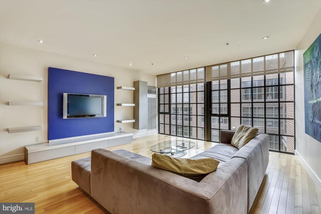 3303 WATER STREET NW Unit: 5N