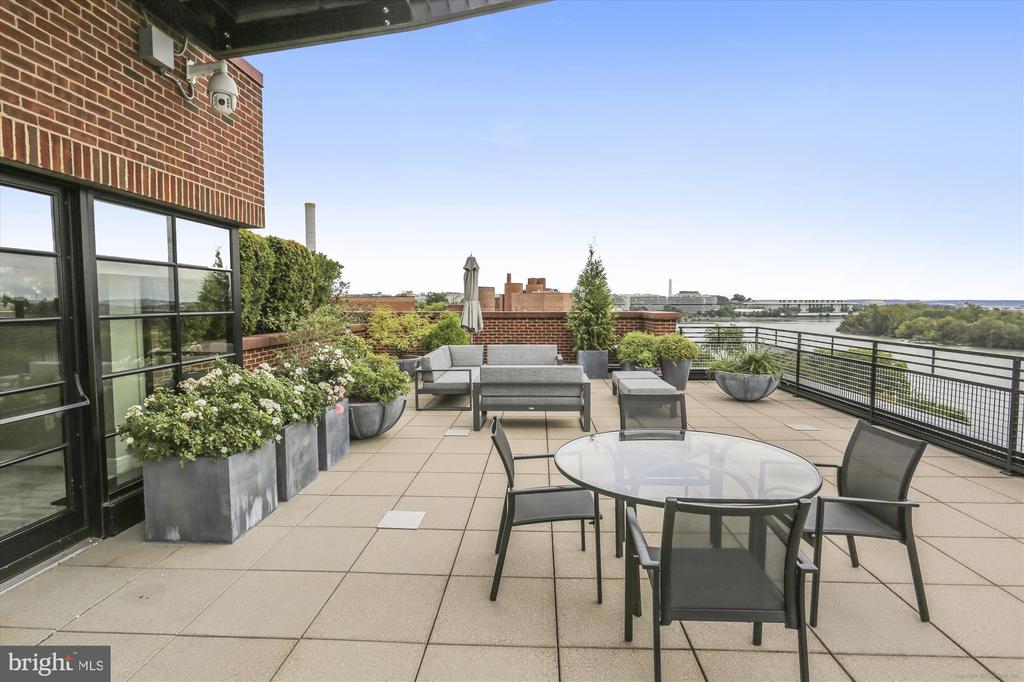 3303 WATER STREET NW Unit: 5N