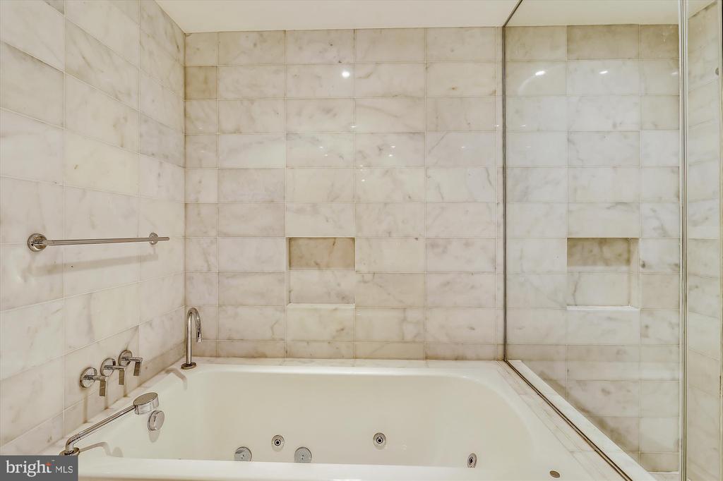 3303 WATER STREET NW Unit: 5N