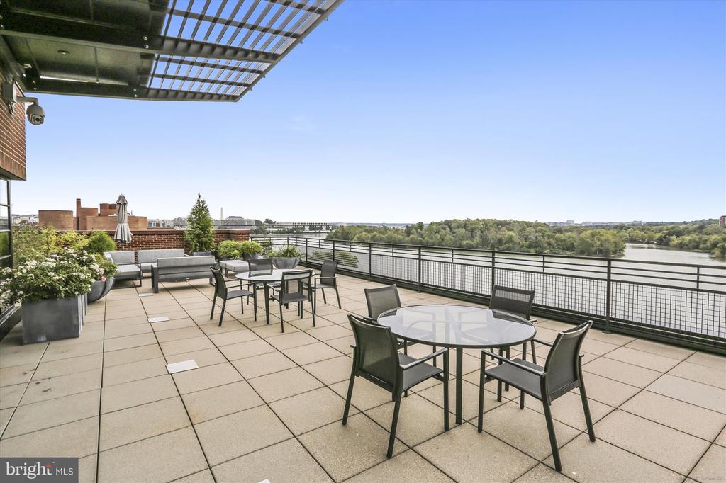 3303 WATER STREET NW Unit: 5N