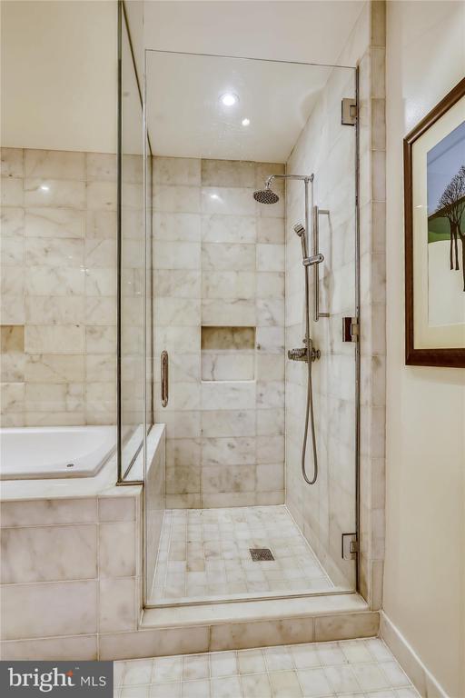 3303 WATER STREET NW Unit: 5N
