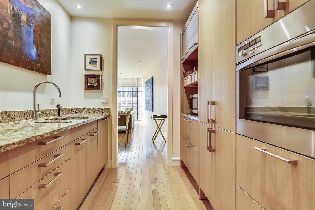 3303 WATER STREET NW Unit: 5N