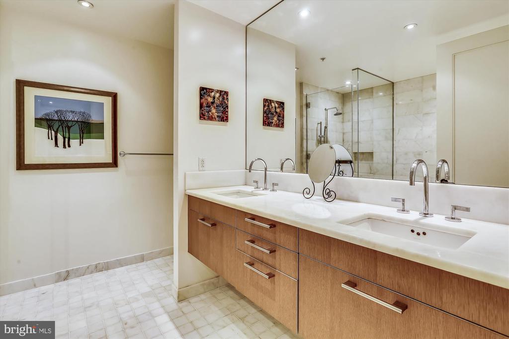 3303 WATER STREET NW Unit: 5N