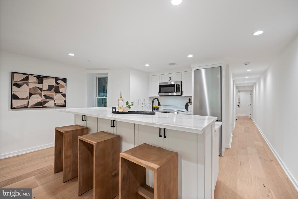 131 11TH STREET NE