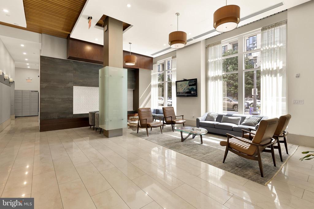 1025 1ST STREET SE Unit: 406