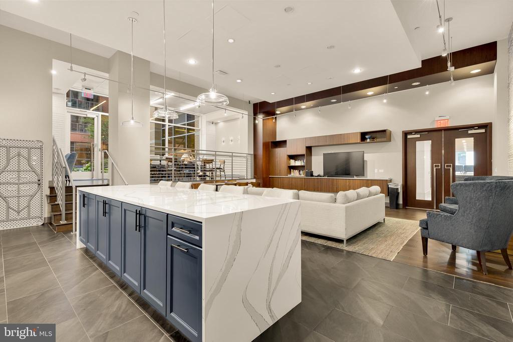 1025 1ST STREET SE Unit: 406