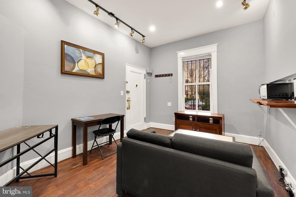 500 9TH STREET SE
