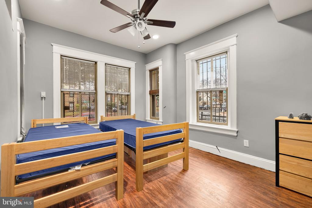 500 9TH STREET SE