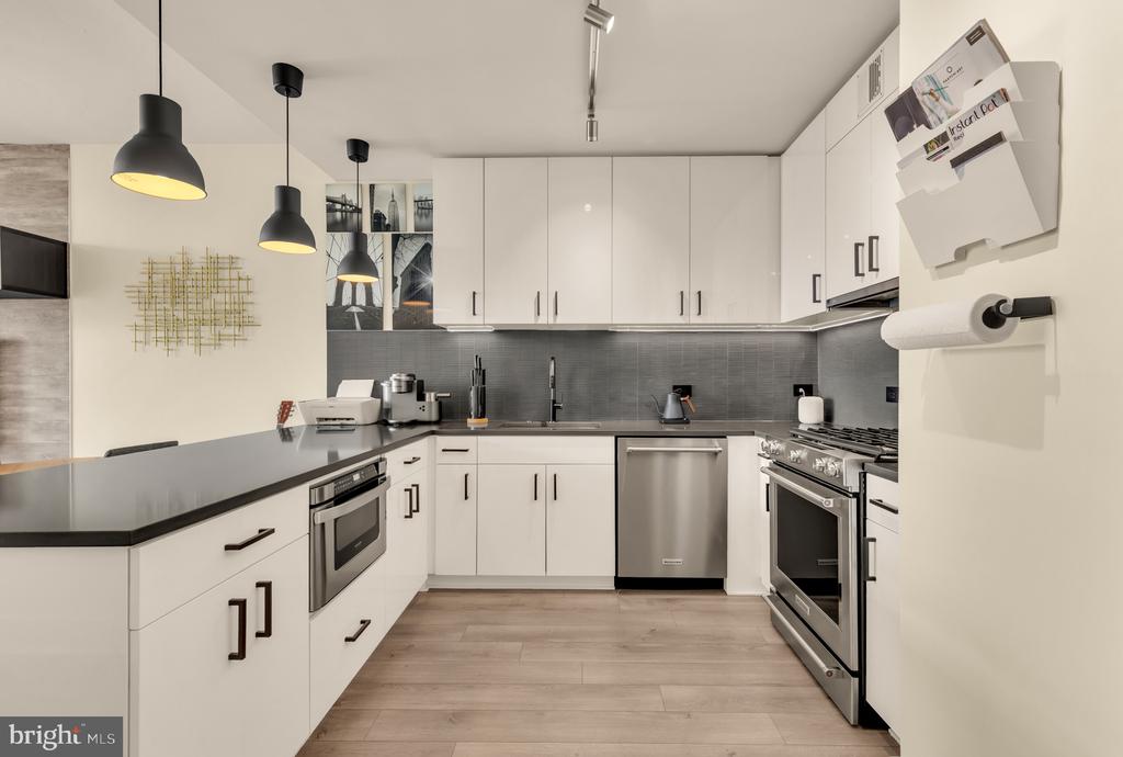 88 V STREET SW Unit: 414