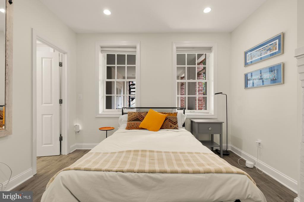 326 2ND STREET SE