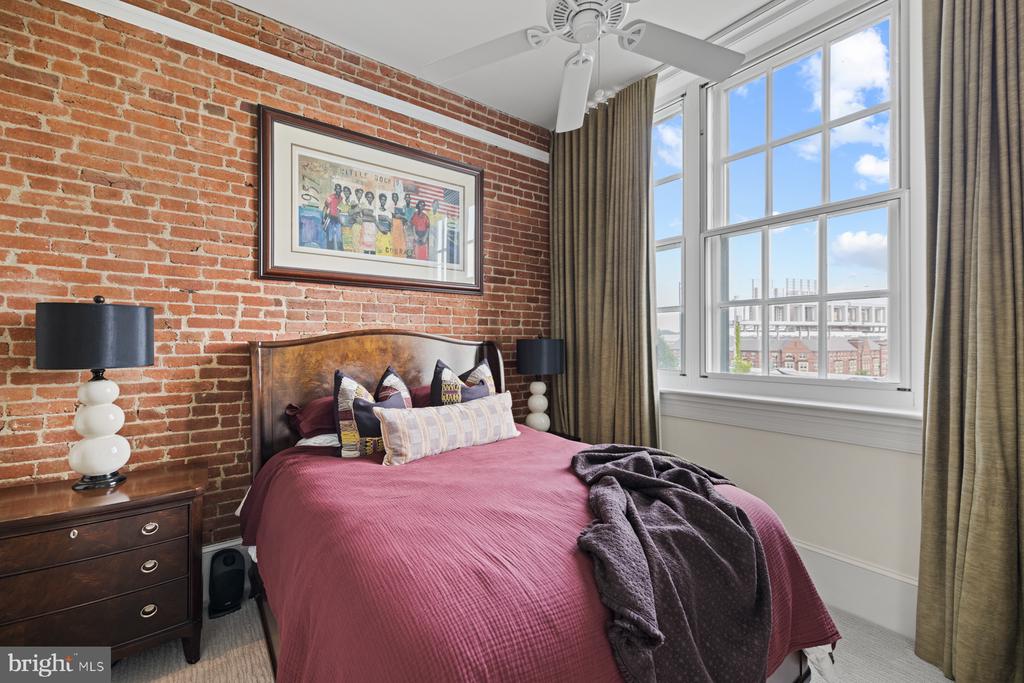 725 5TH STREET SE Unit: 23