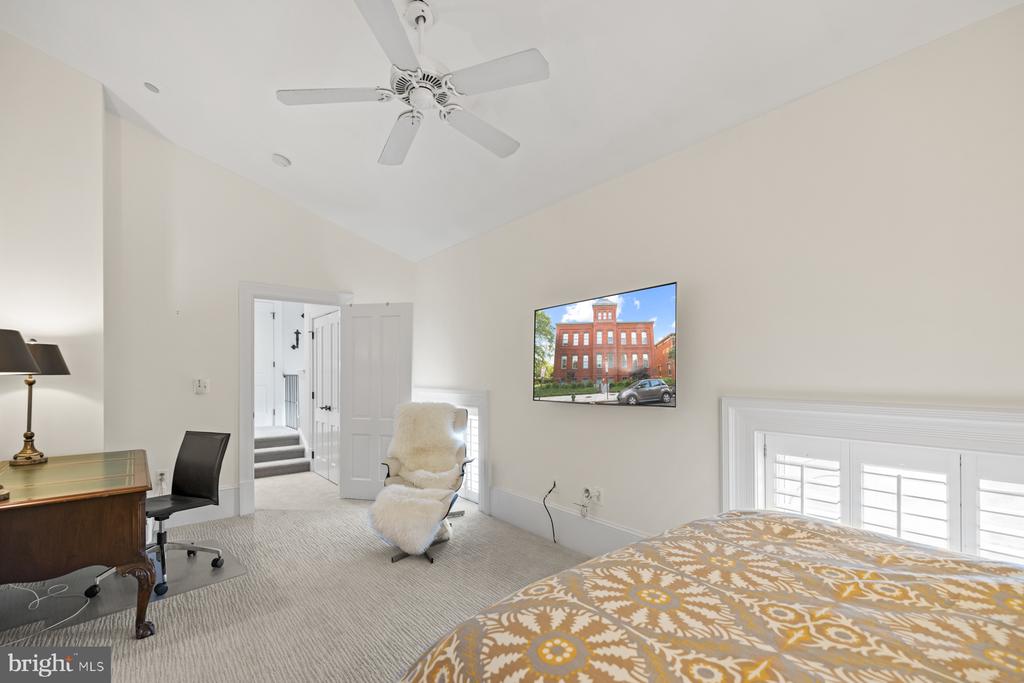 725 5TH STREET SE Unit: 23