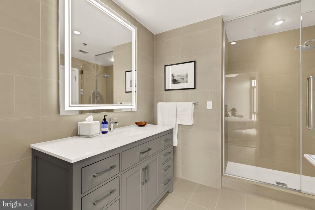 1515 15TH STREET NW Unit: 701