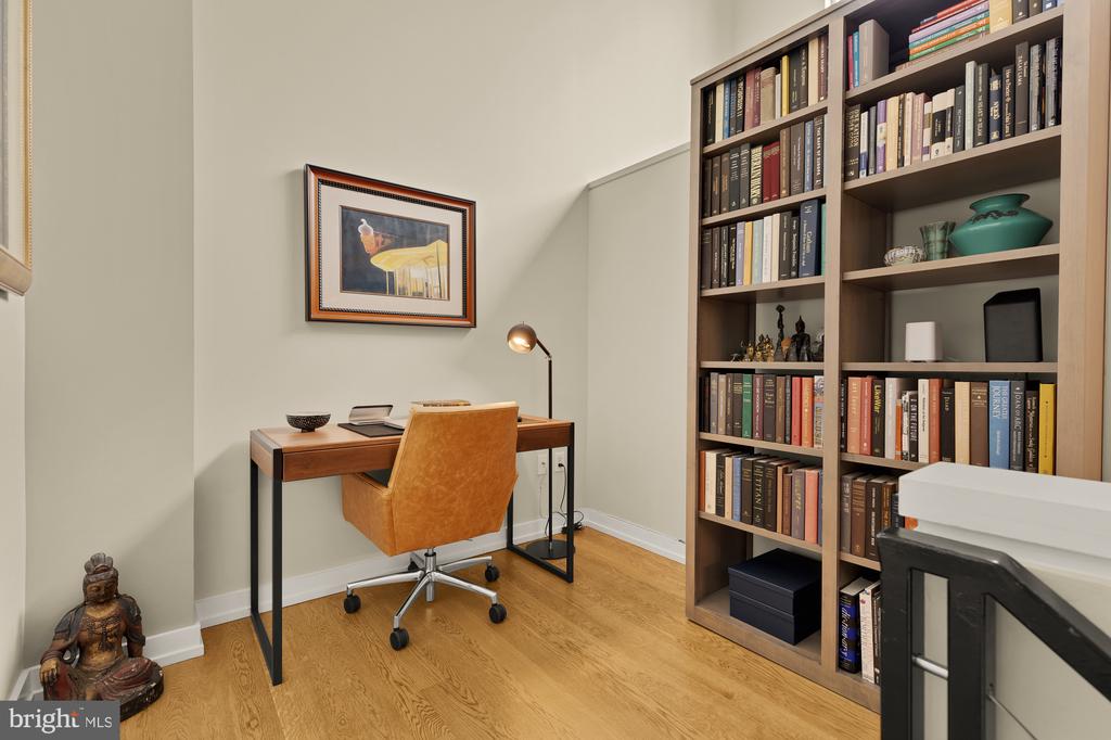 1515 15TH STREET NW Unit: 701