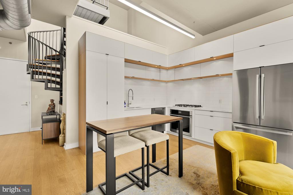 1515 15TH STREET NW Unit: 701
