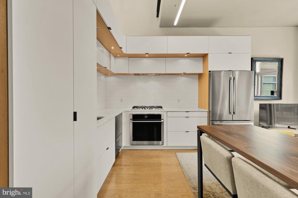 1515 15TH STREET NW Unit: 701