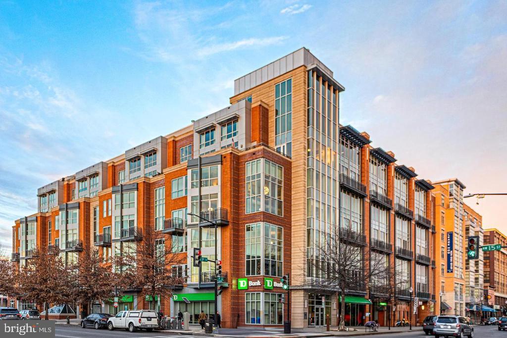 1515 15TH STREET NW Unit: 701