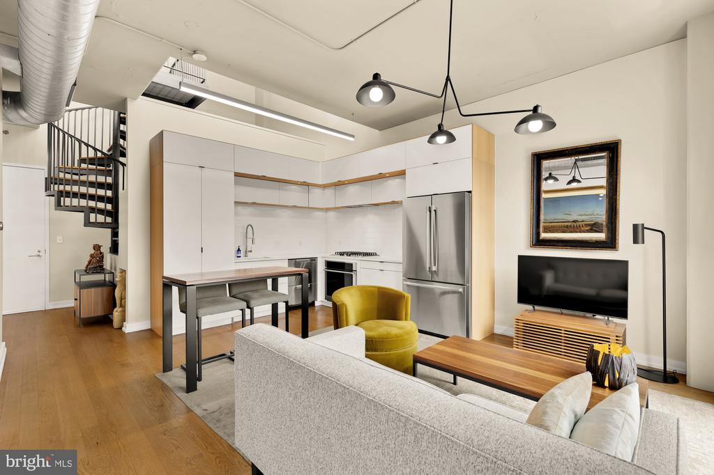 1515 15TH STREET NW Unit: 701