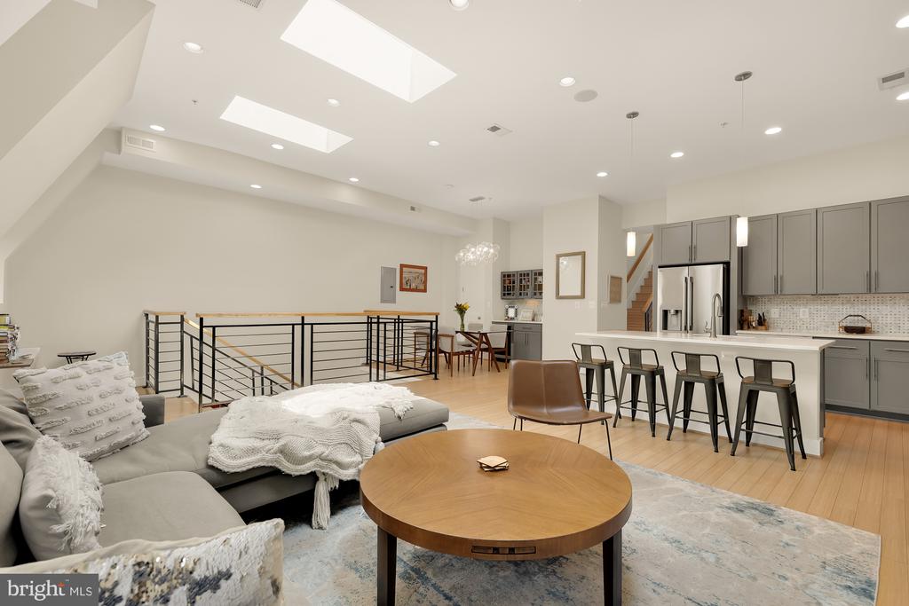 1923 12TH STREET NW Unit: 3