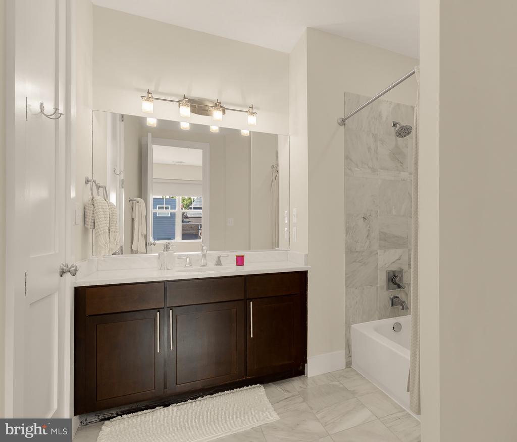 1923 12TH STREET NW Unit: 3