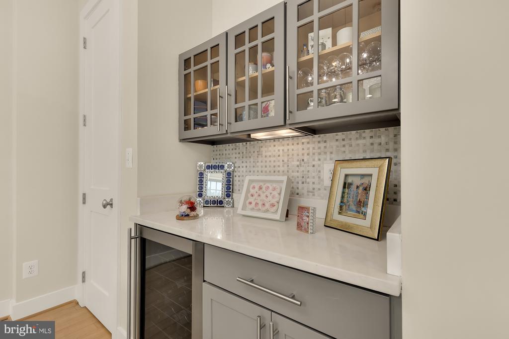 1923 12TH STREET NW Unit: 3