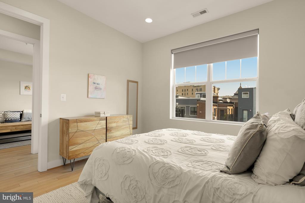 1923 12TH STREET NW Unit: 3