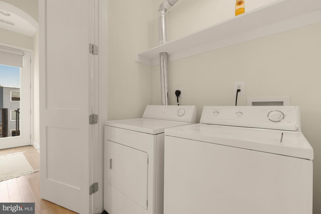 1923 12TH STREET NW Unit: 3