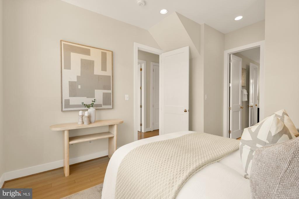 1923 12TH STREET NW Unit: 3