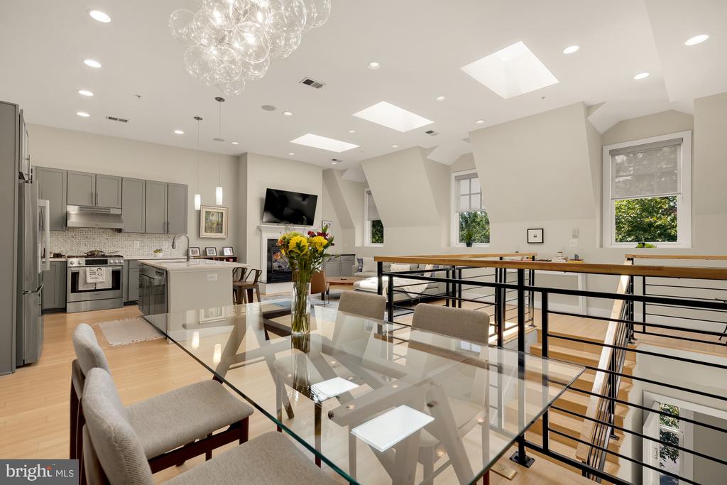 1923 12TH STREET NW Unit: 3