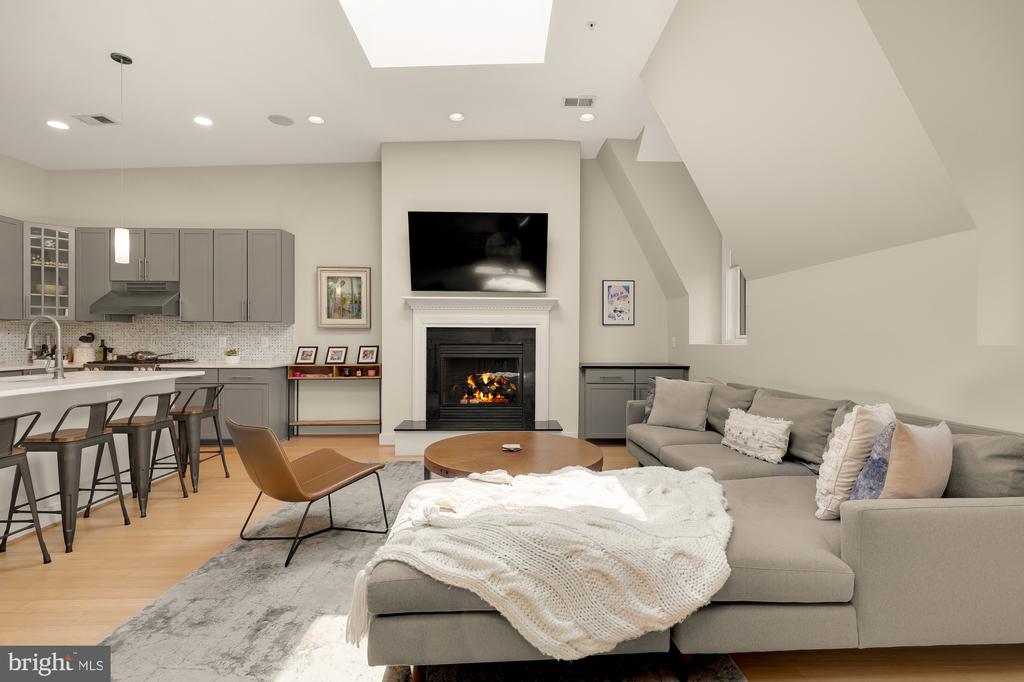 1923 12TH STREET NW Unit: 3
