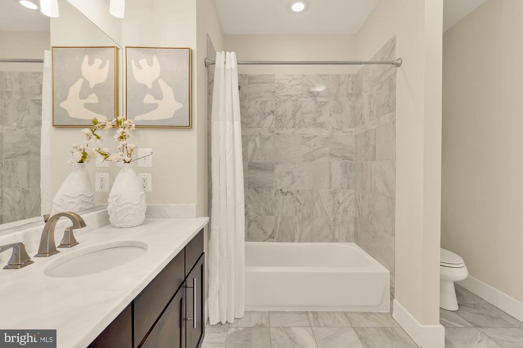 1923 12TH STREET NW Unit: 3