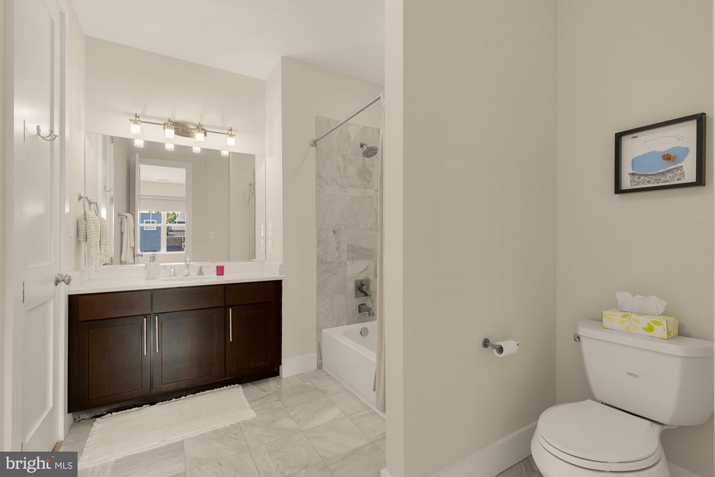 1923 12TH STREET NW Unit: 3