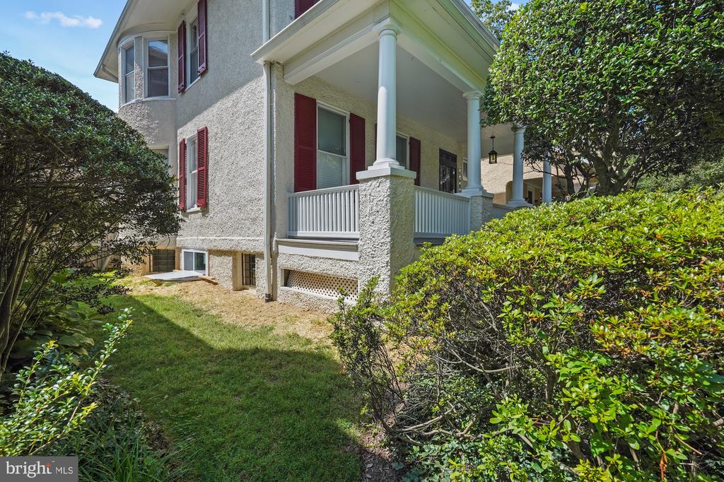 5602 39TH STREET NW