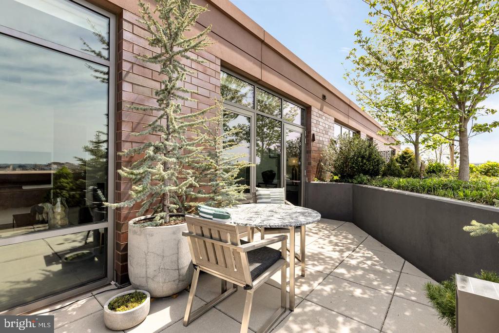810 O STREET NW Unit: 901