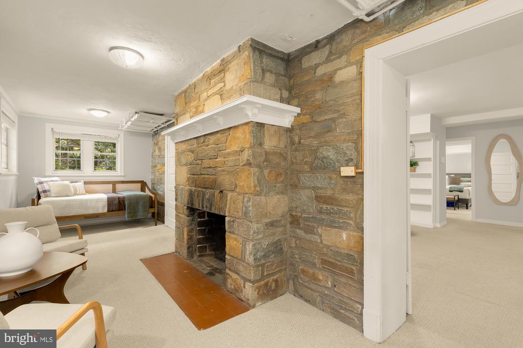 4706 17TH STREET NW