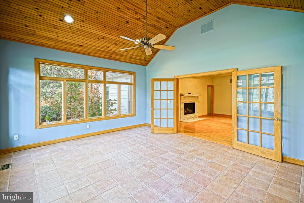 12 BLACK WALNUT COURT