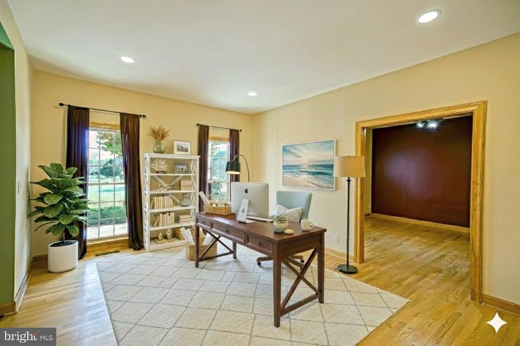 12 BLACK WALNUT COURT