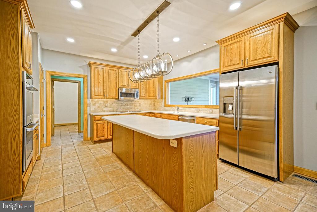 12 BLACK WALNUT COURT